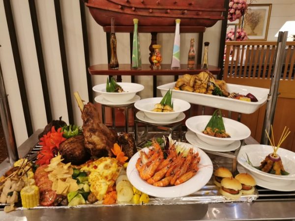 4 n 1 Buffet Dinner di Restoran Royal Songket 