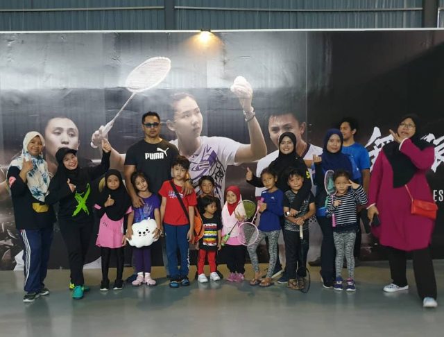 Main Badminton Di Puchong Sport Centre